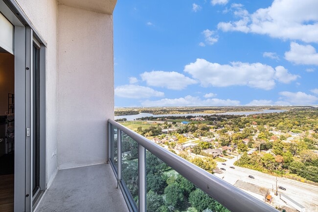 Building Photo - 4821 E NASA Pkwy