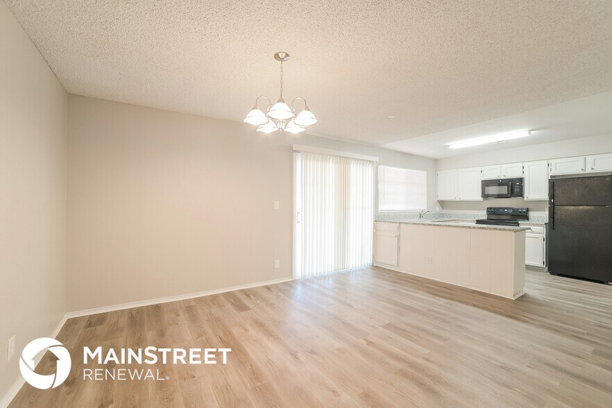 Building Photo - 7635 W Heatherbrae Dr