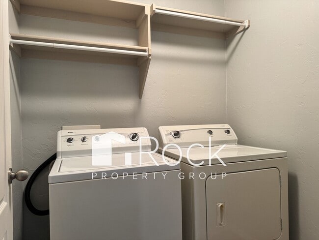 Building Photo - 3 Bedroom Home in Piedmont with ALL APPLIA...