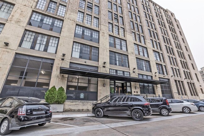 Building Photo - 1122 Jackson St