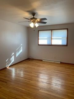 Building Photo - 4836 N Green Bay Rd