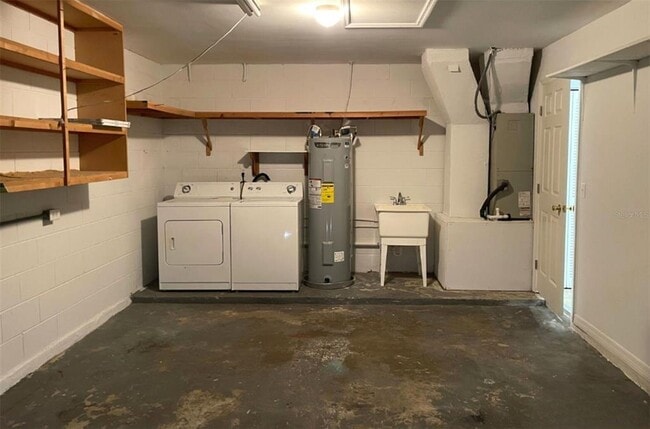 Building Photo - 305 Mormanno Way