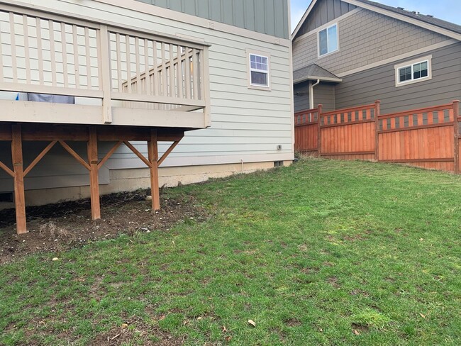 Building Photo - 3 Bedroom 2.5 Bathroom Home in Cordata Nei...