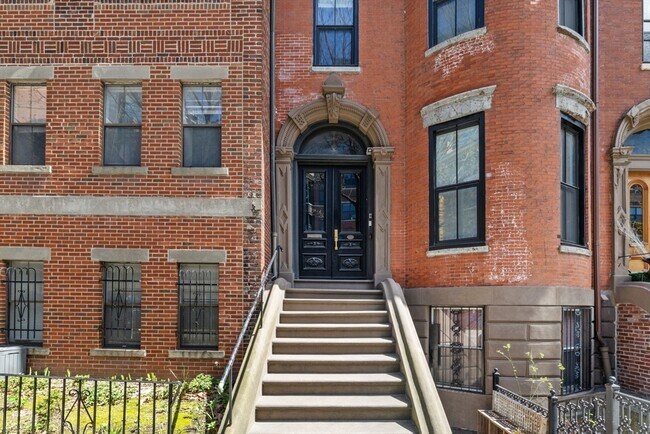 Building Photo - 298 Columbus Ave