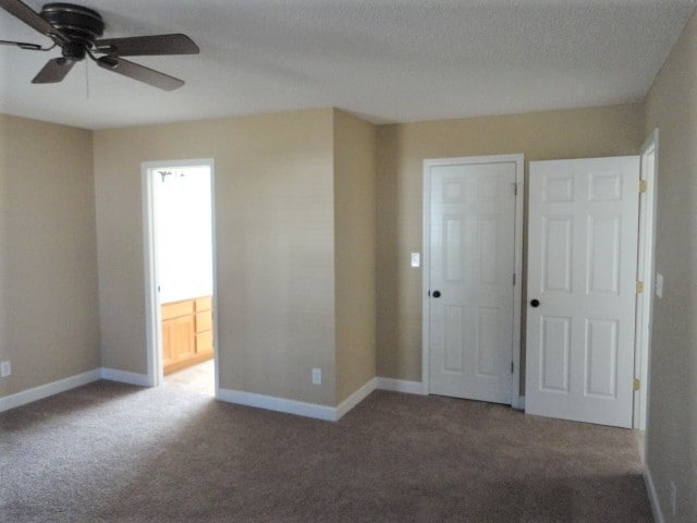 Building Photo - 2920 Bridgeport Dr