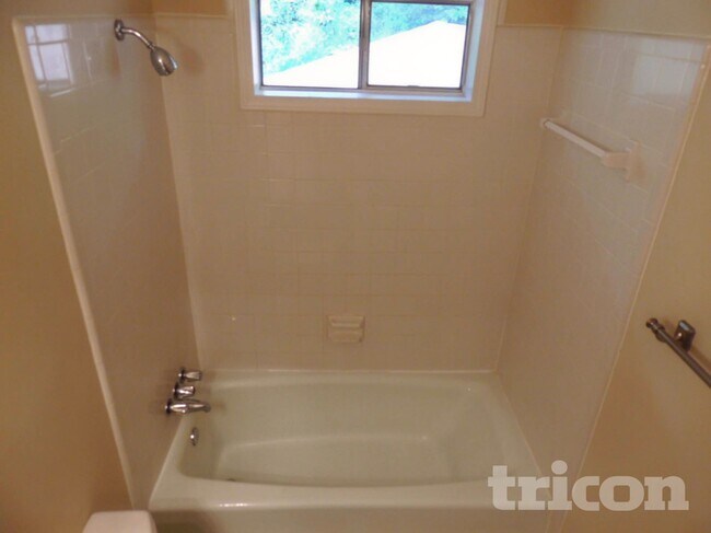 Building Photo - 1464 Yorkton Ct