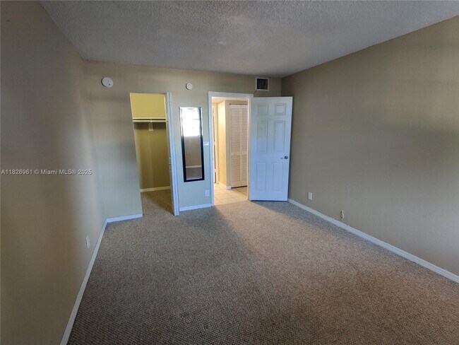 Building Photo - 4550 NW 9th St