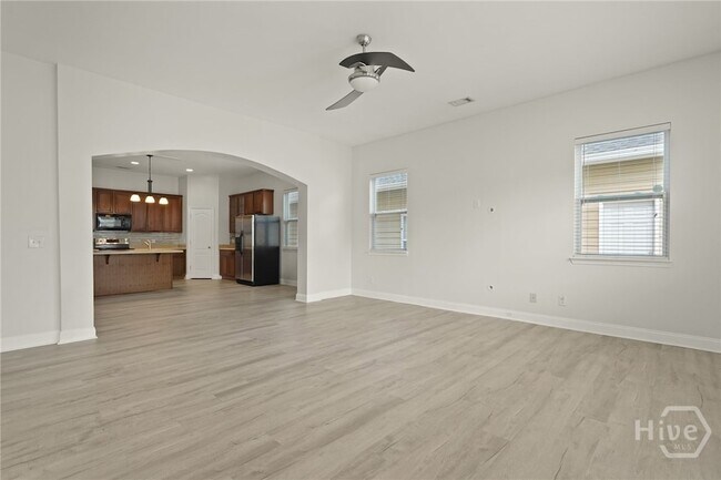 Building Photo - 243 Clearwater Cir