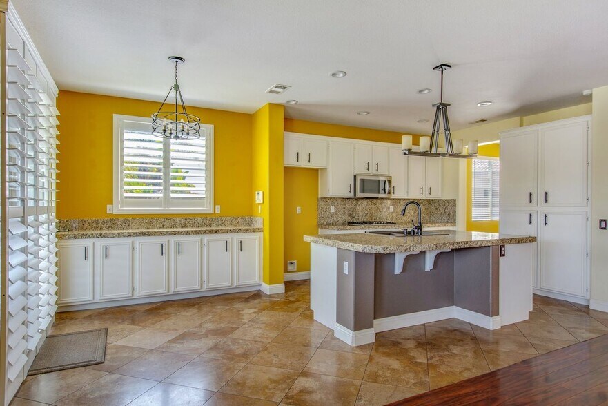 Building Photo - 4293 Sotogrande Cir