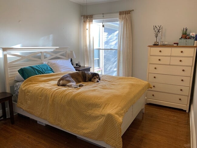 Building Photo - 91 S Washington, Up