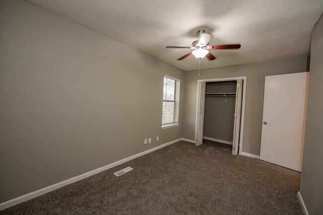 Building Photo - 1964 N Ball Ave