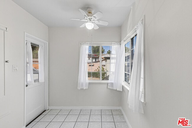 Building Photo - 4537 College View Ave