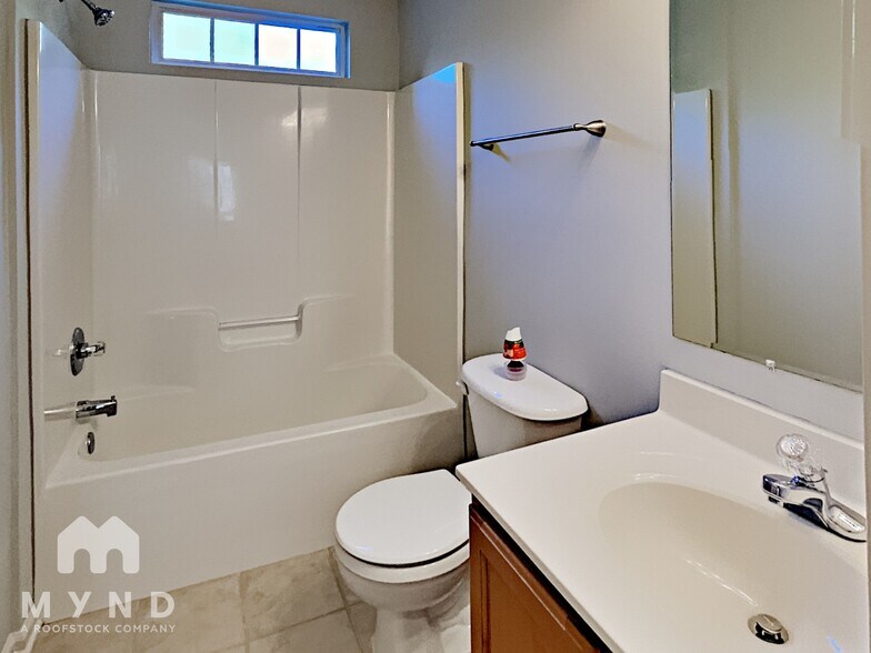 Building Photo - 8219 Braids Bend Ct