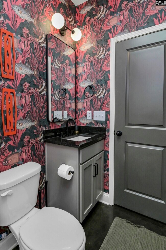 Building Photo - 816 Shull St