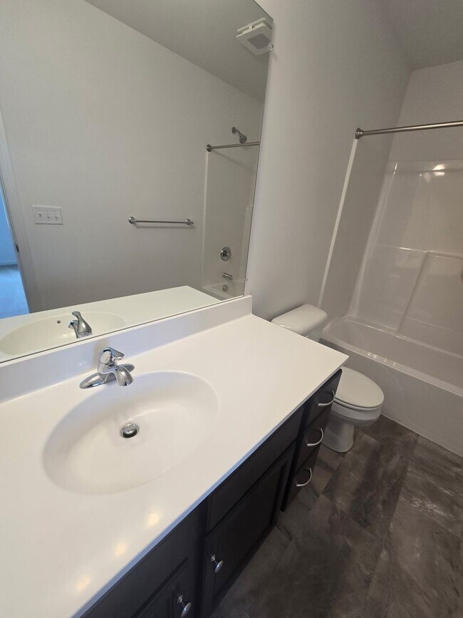 Building Photo - New build 3 bed, 2.5 bath in Carlisle