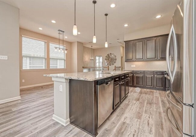Building Photo - 123 Mimosa Silk Ct