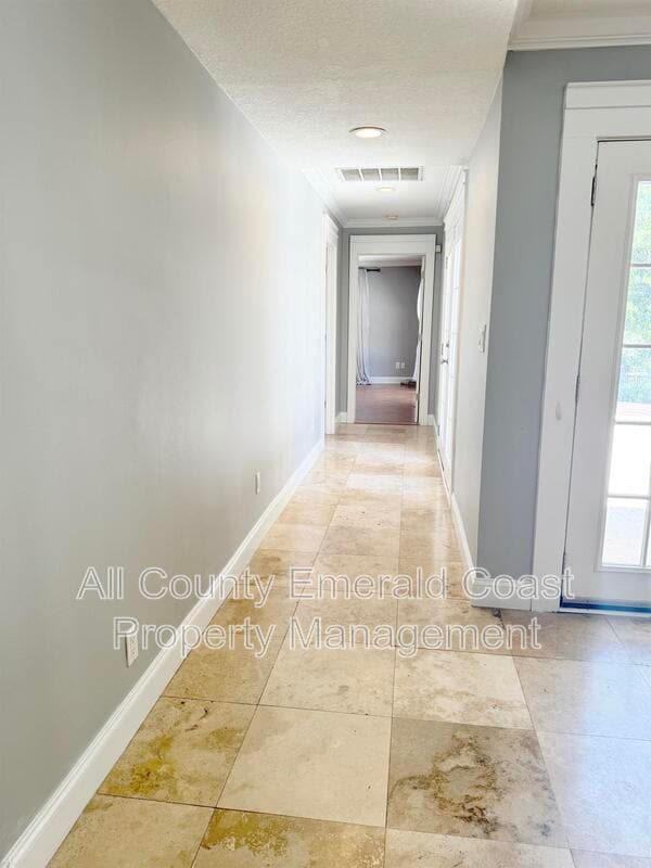 Building Photo - 847 Kell Aire Dr