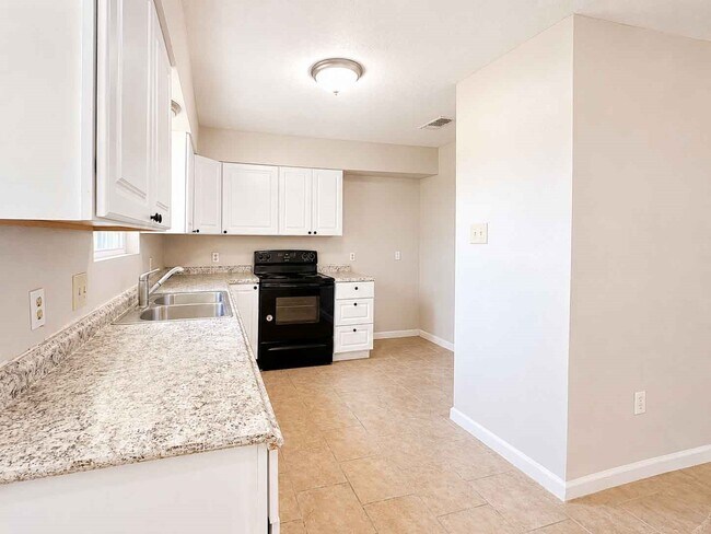 Building Photo - 8607 Sherrywood Dr