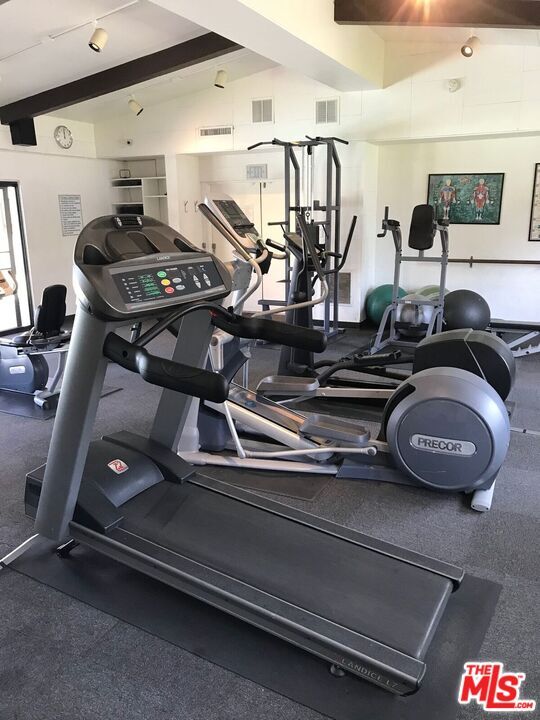 Building Photo - 196 Cherokee