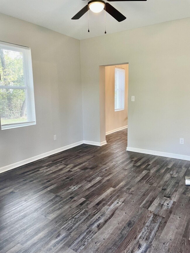 Building Photo - 227 Tyree Cir
