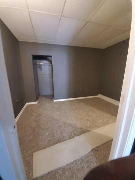 Bedroom 1 - 926 Kinzler Ave