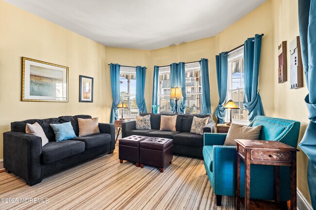 Building Photo - 49 Franklin Ave