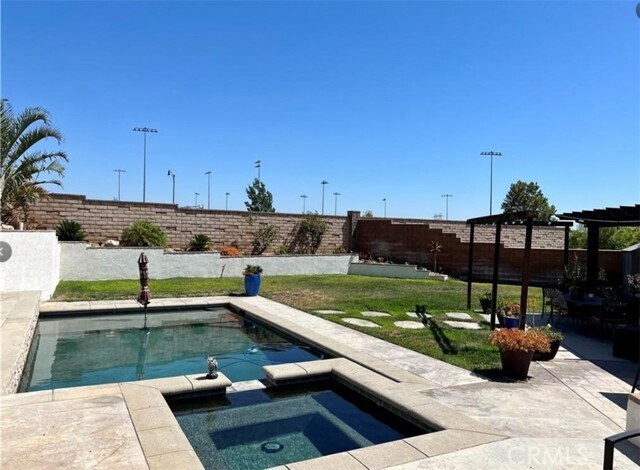 Building Photo - 4891 Stoneglen Ave