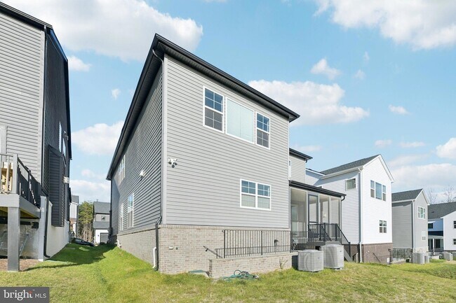 Building Photo - 42051 Night Nurse Cir