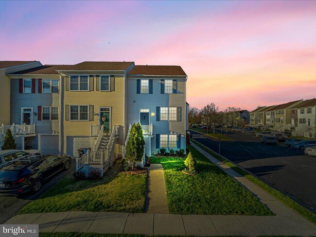 Building Photo - 564 Radford Terrace NE