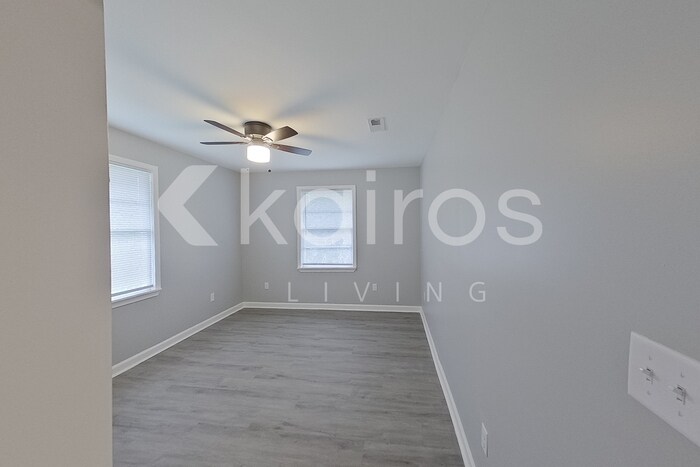 Building Photo - 1309 18th Ave N
