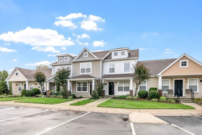 Building Photo - Large 2 Bedroom 2 1/2 Bath Dog Friendly Condo For Rent!