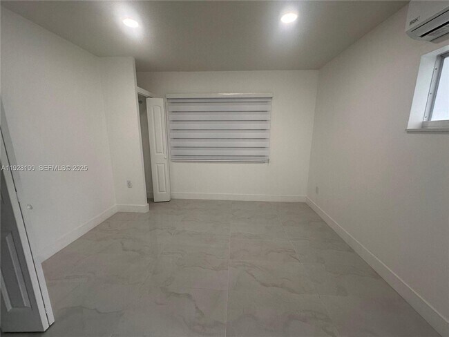 Building Photo - 20625 Jacaranda Rd