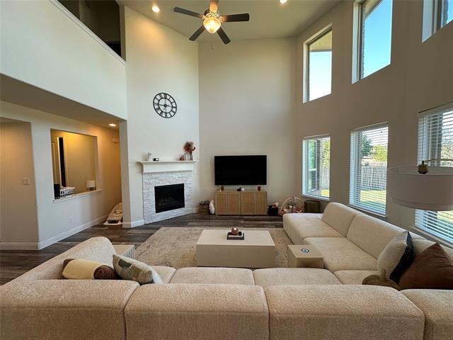 Building Photo - 5109 Rosewood Ln