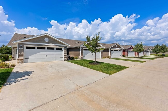 Building Photo - Redwood Fairborn