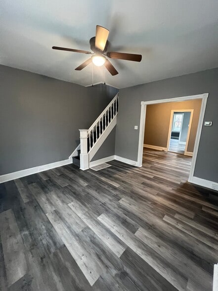 Building Photo - 5341 Delancey St