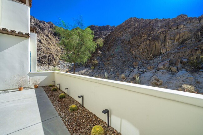 Building Photo - 48416 Legacy Dr