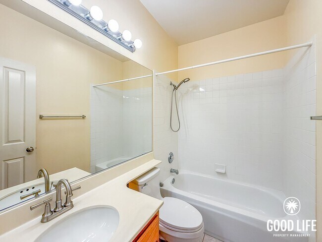 Building Photo - SD: Comfortable 2BD/2BA Townhome in Carmel Mountain Ranch with Community Pool, Attached Garage & ...