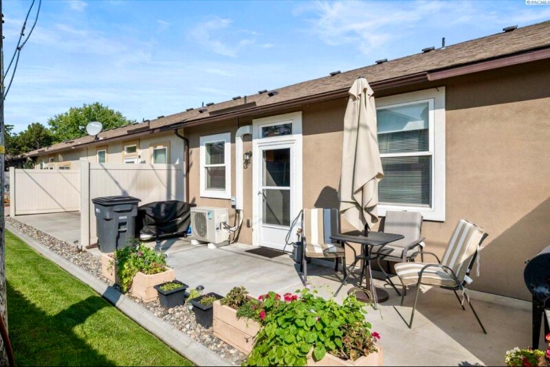 Building Photo - 4215 W 2nd Ave