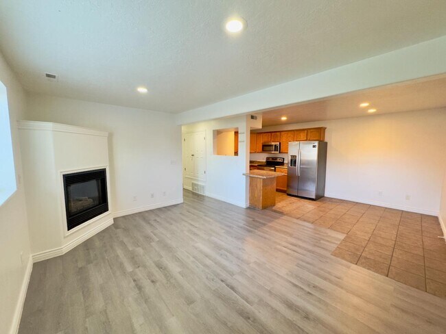 Building Photo - 125 S 1050 W