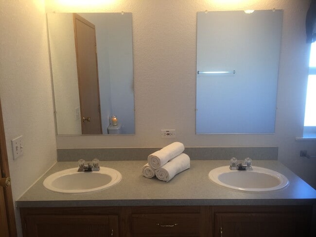 Building Photo - 3-Bed, 2-Bath Single-Family Home in Driggs