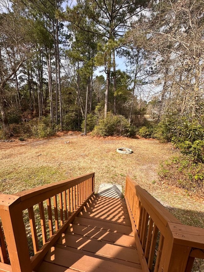 Building Photo - Great home in quiet neighborhood