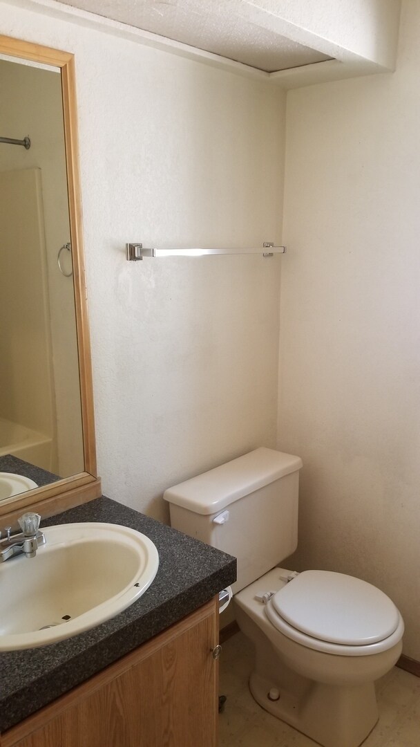 Building Photo - VIDEOTOUR: Awesome Location! Beautiful Ponderosa Pines, Minutes To Bend! PETS WELCOME