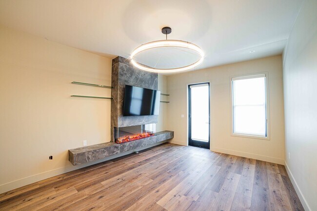 Building Photo - Rhine House Lofts