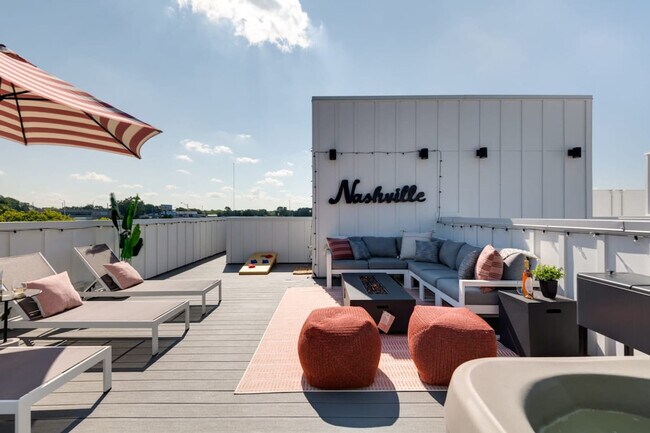 Building Photo - 1405 Napoleon St