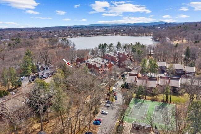 Building Photo - 241 Perkins St