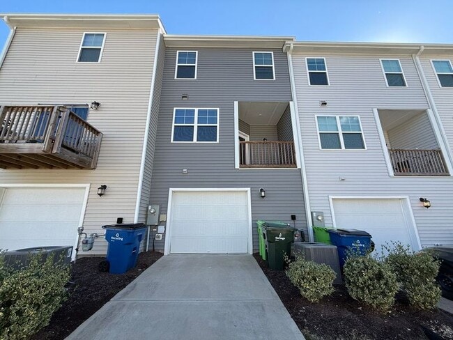 Building Photo - 4807 Southern Magnolia Dr