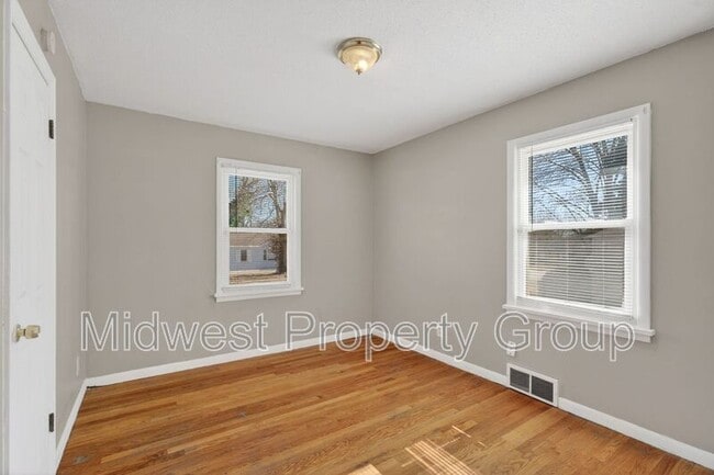 Building Photo - 8280 Frost Ave