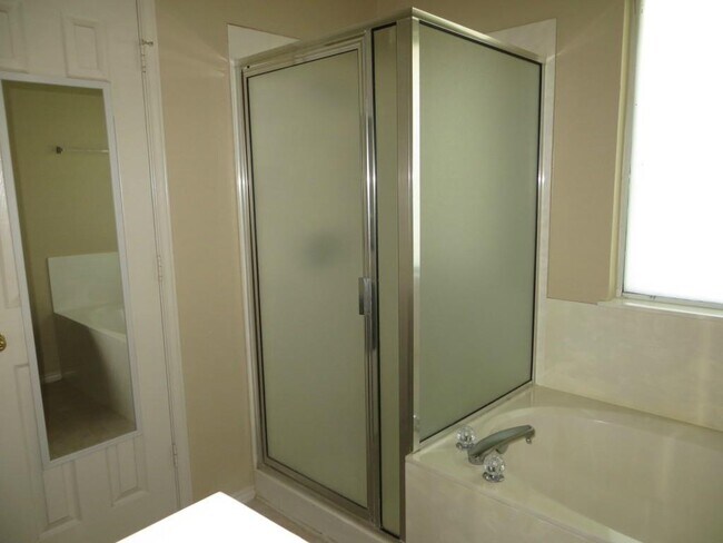 Building Photo - 4110 Natural Bridge Ct