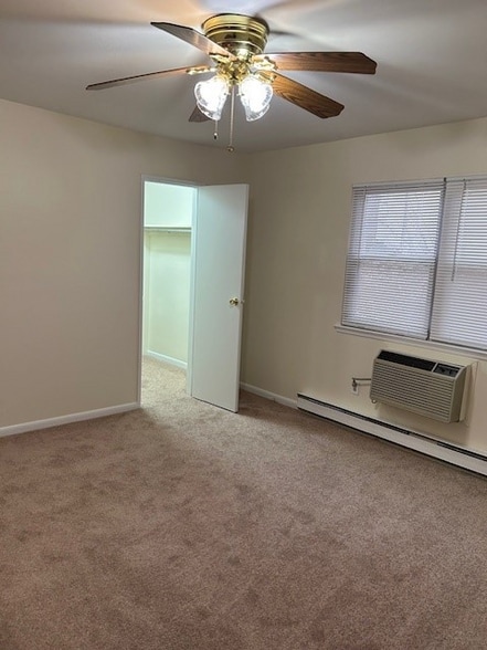 Building Photo - 422 Ringwood Ave