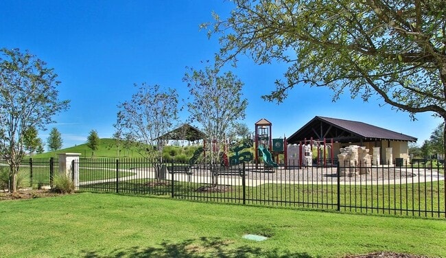 Building Photo - 21326 Echo Manor Dr